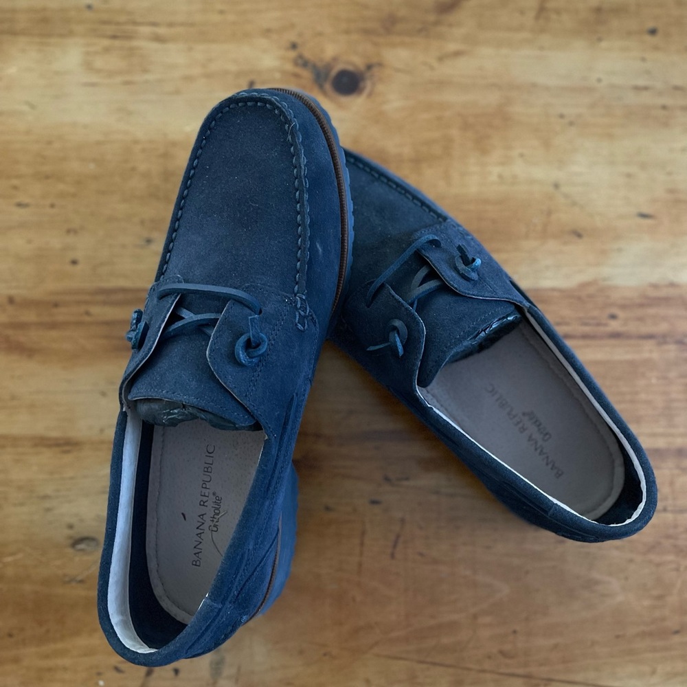 Suede BRAND NEW navy loafers - MEN size 10.5. Vibram ortho sole for max comfort!